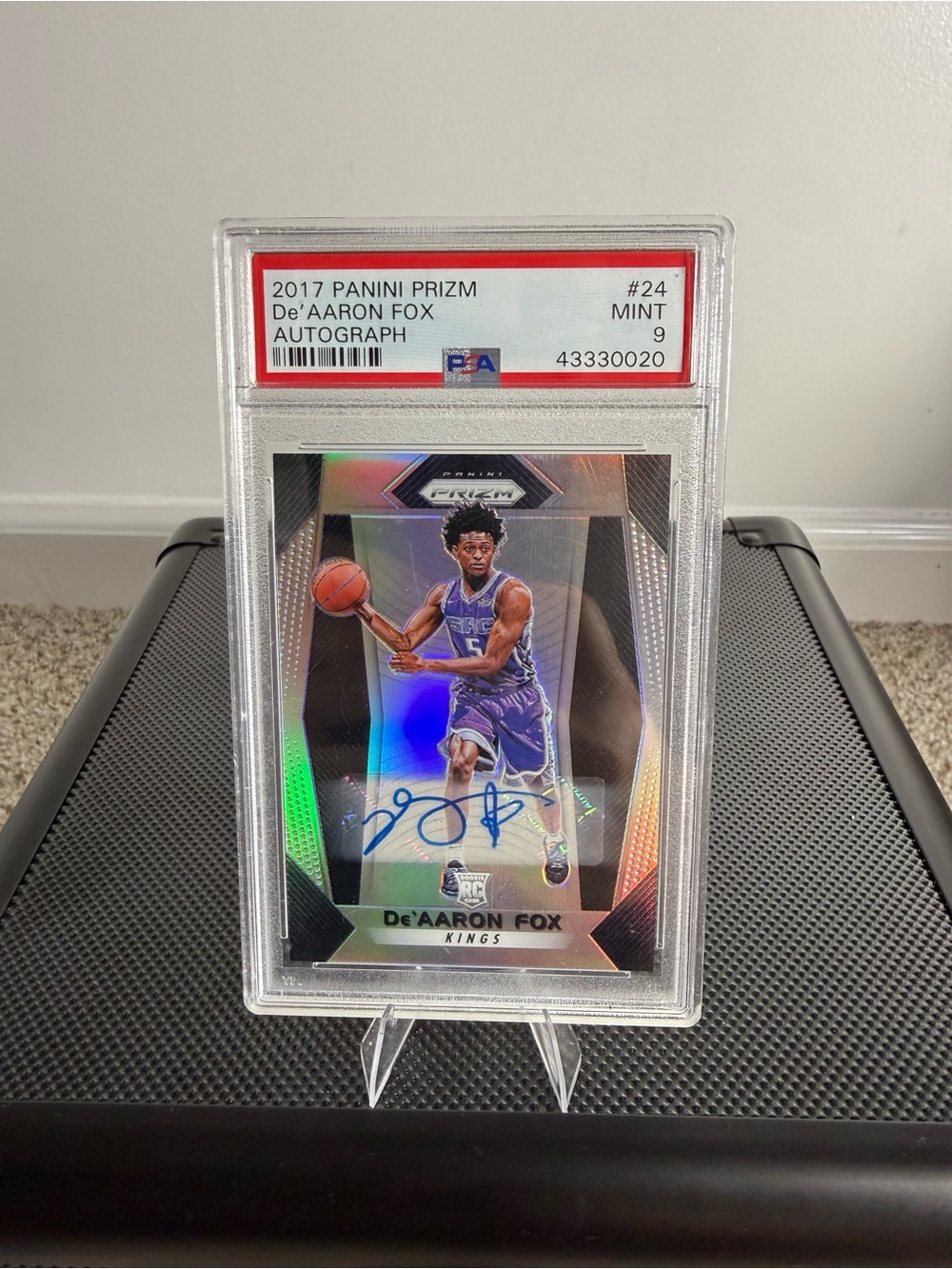 Panini Prizm De'Aaron Fox Rookie Autograph Basketball Card - PSA 9